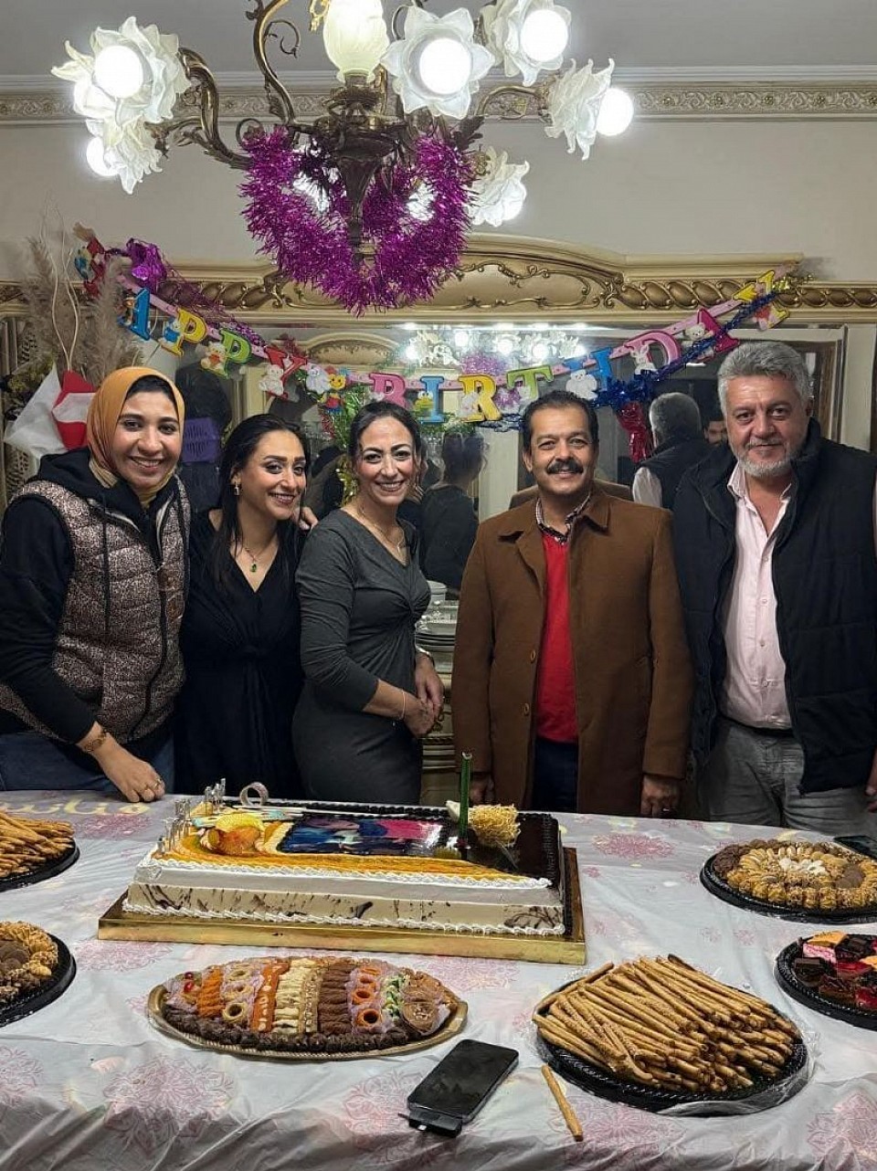 الزميل الصحفى عصام الجميل وسيادة واللواء جمال رشاد ودكتور عبير حسان والجميله علا عادل ود سارةمرجان