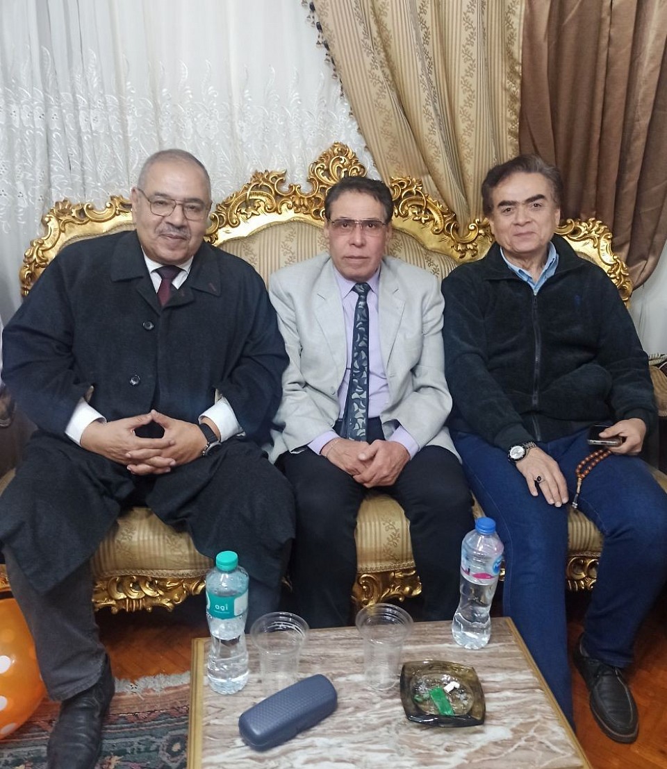 د.سمير النيلي والمطرب حسام كمال ورئيس التحرير كامل أبو الفتوح
