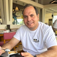 د محمد كامل