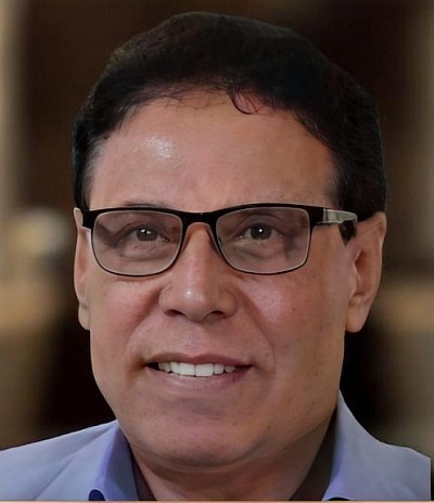 رئيس تحرير مجلة عالم كامل